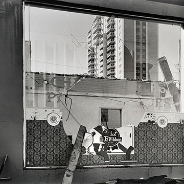 black and white photograph of Plaza Liquors in Kansas City